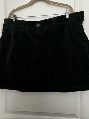 ARULA Black Corduroy Mini Skirt with Side Pockets